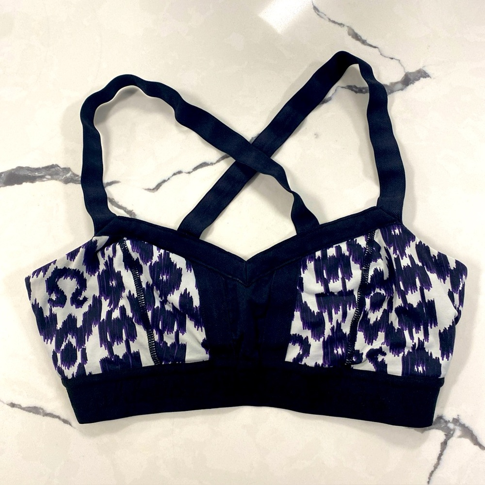 Lululemon Sports Bra Womens 8 Ikat Purple Print Criss Cross Back Active Wear Gym
